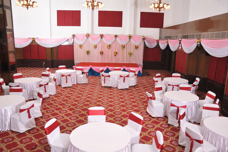 gallery-hall.jpg